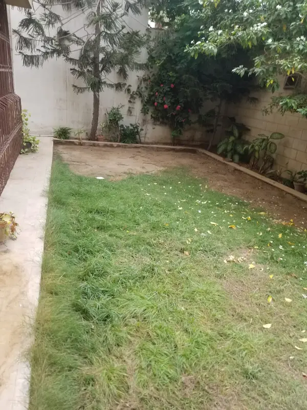 Corner House For Sale In Gulshan-E-Iqbal