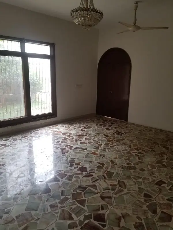 Corner House For Sale In Gulshan-E-Iqbal