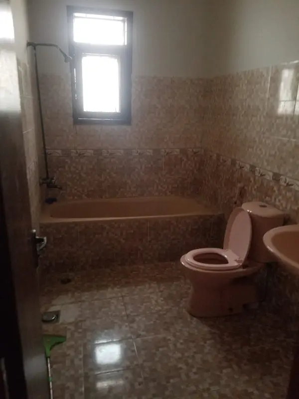 Corner House For Sale In Gulshan-E-Iqbal