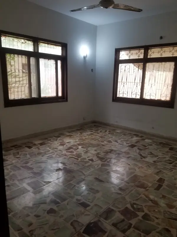 Corner House For Sale In Gulshan-E-Iqbal