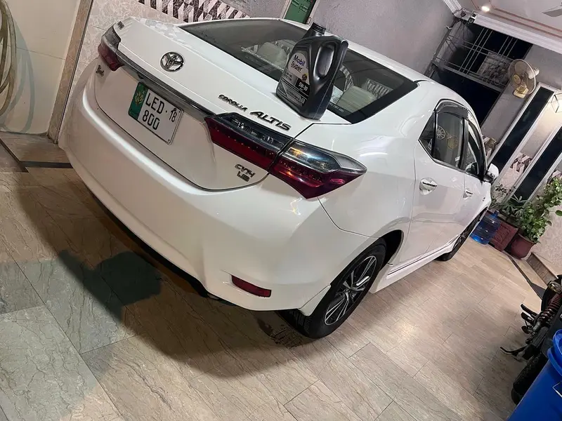 Toyota Corolla Altis grande 1.8 2018